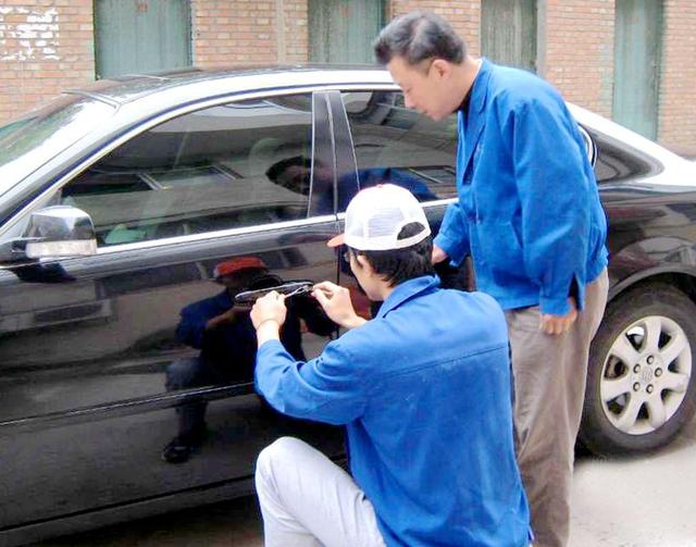 金桥镇开锁公司：车钥匙坏了怎么办